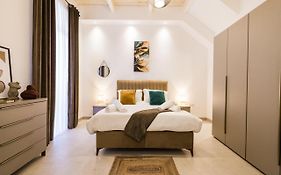 Sleek & Ac'D Contemporary House